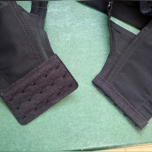 Glamorise Superior Support Sports Bra 40D - Picture 12 of 15